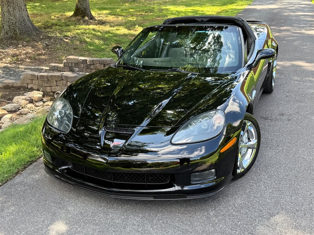 Used 2010 Chevrolet Corvette Grand Sport w/ Roof Package RWD image 10