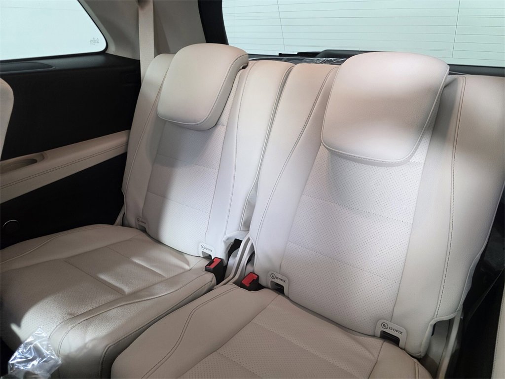 New 2026 Mercedes-Benz GLS 450 4MATIC image 15