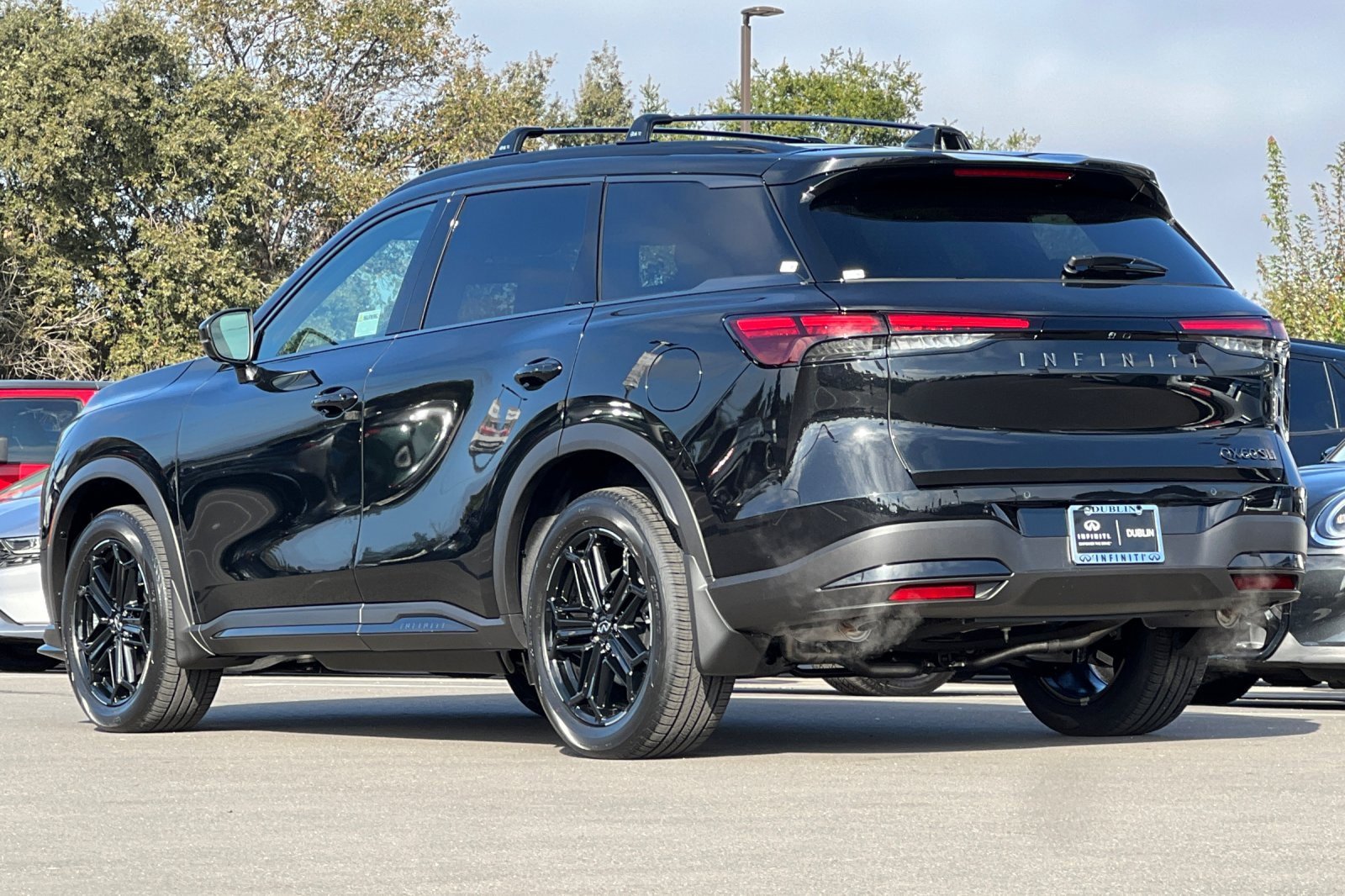 New 2026 INFINITI QX60 Sport w/ Dark Cargo Package image 3