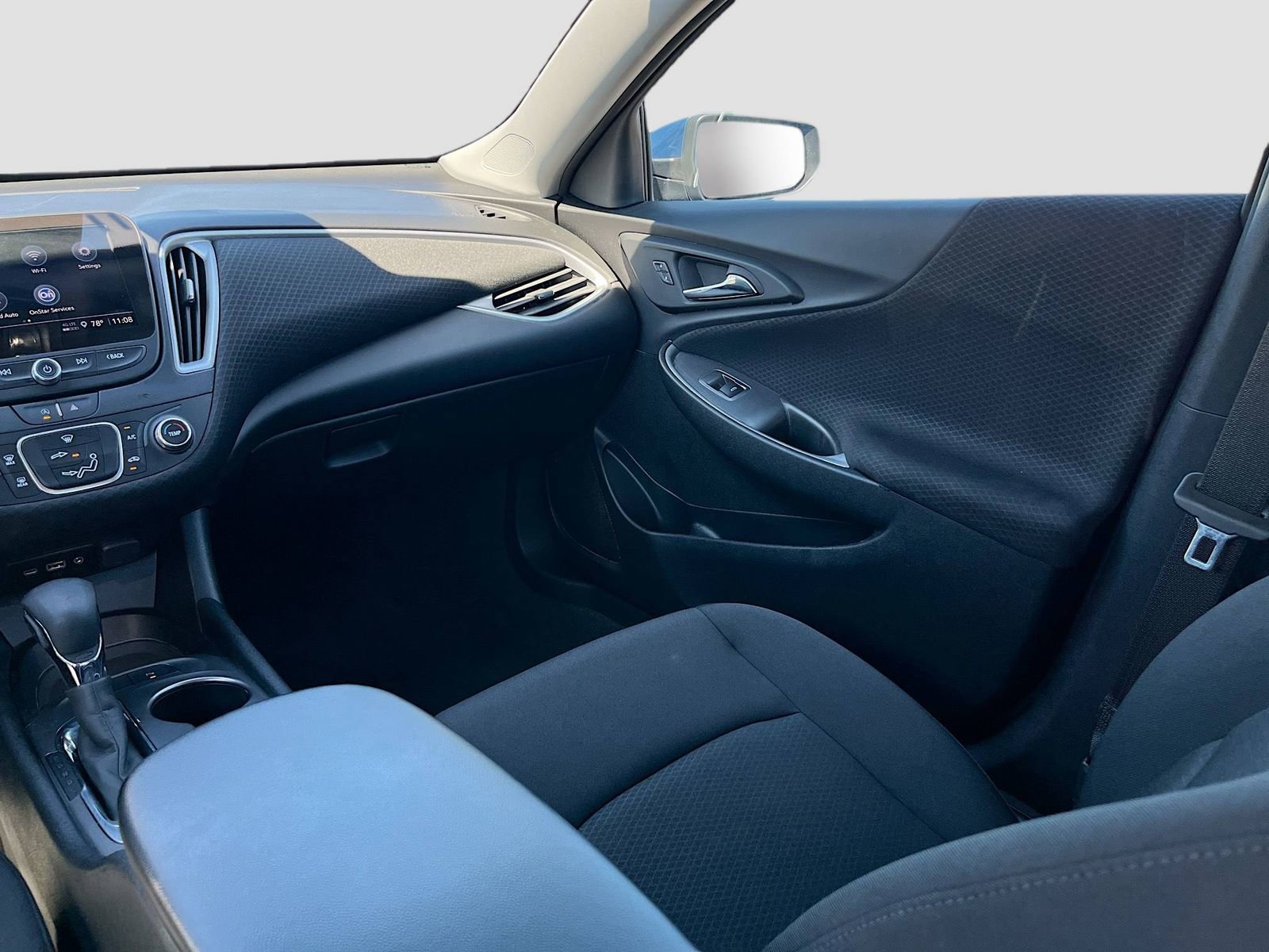 Used 2025 Chevrolet Malibu LS image 21