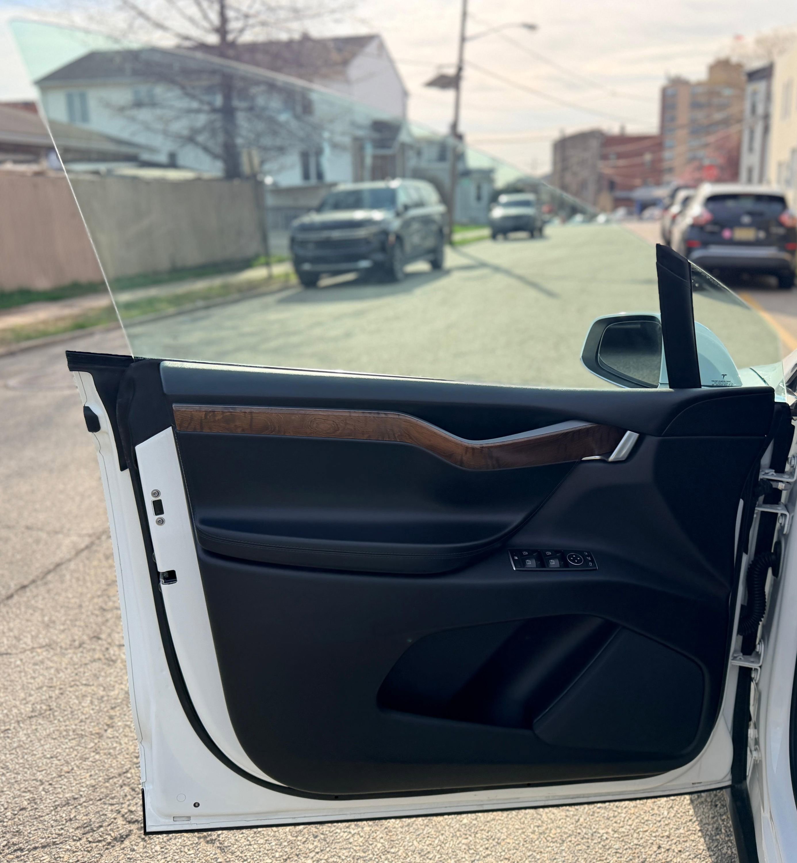 Used 2020 Tesla Model X Long Range image 23