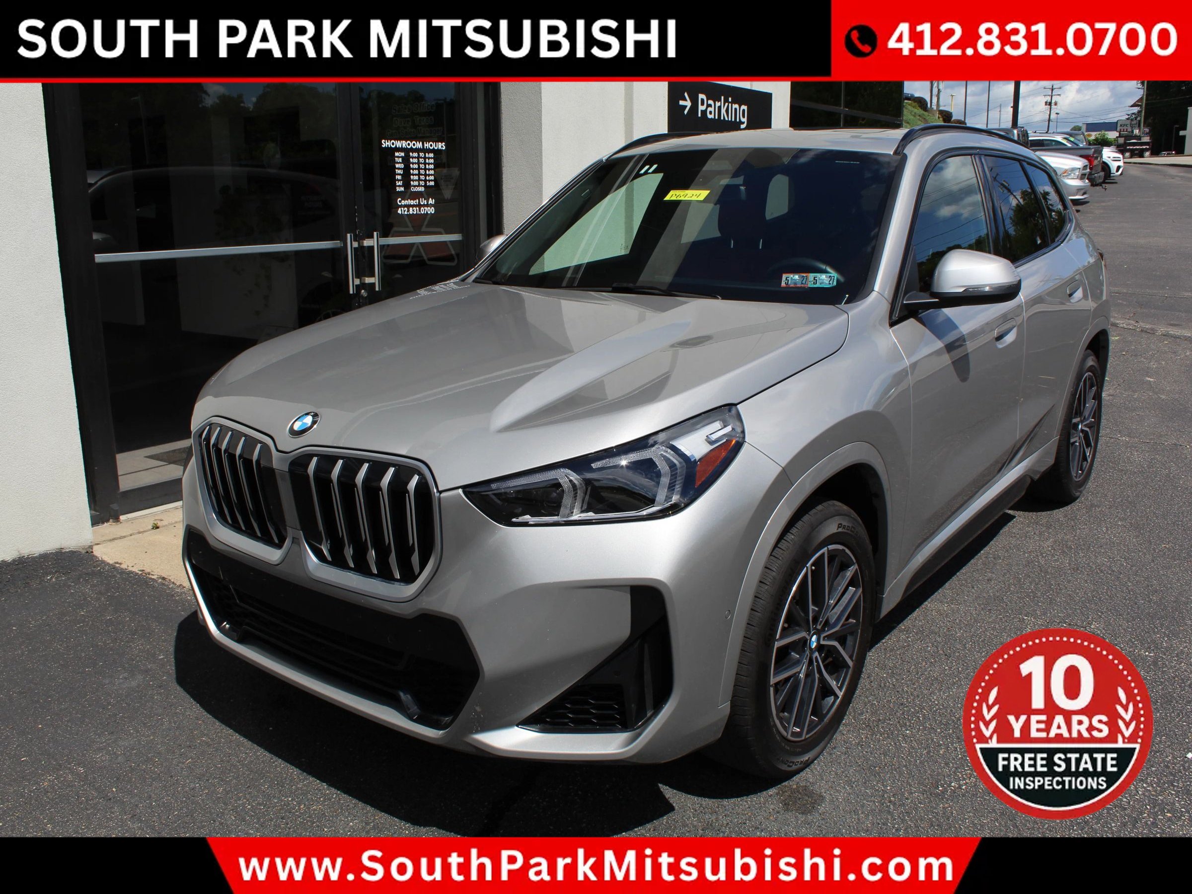 Used 2025 BMW X1 xDrive28i w/ M Sport Package AWD/4WD image 3