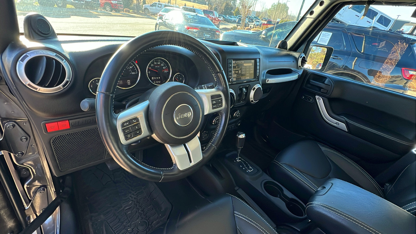 Used 2014 Jeep Wrangler Unlimited Rubicon image 24