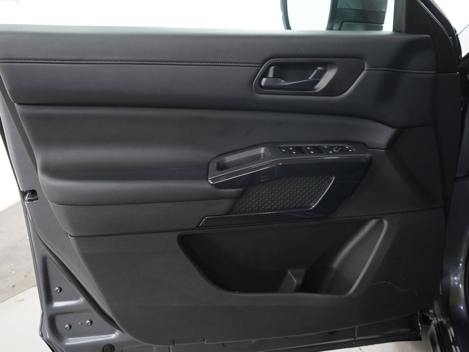 Used 2023 Nissan Pathfinder SV AWD/4WD image 22