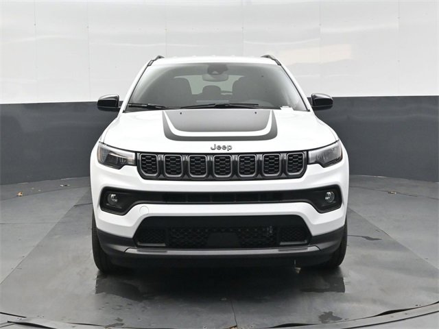 New 2026 Jeep Compass Latitude image 9