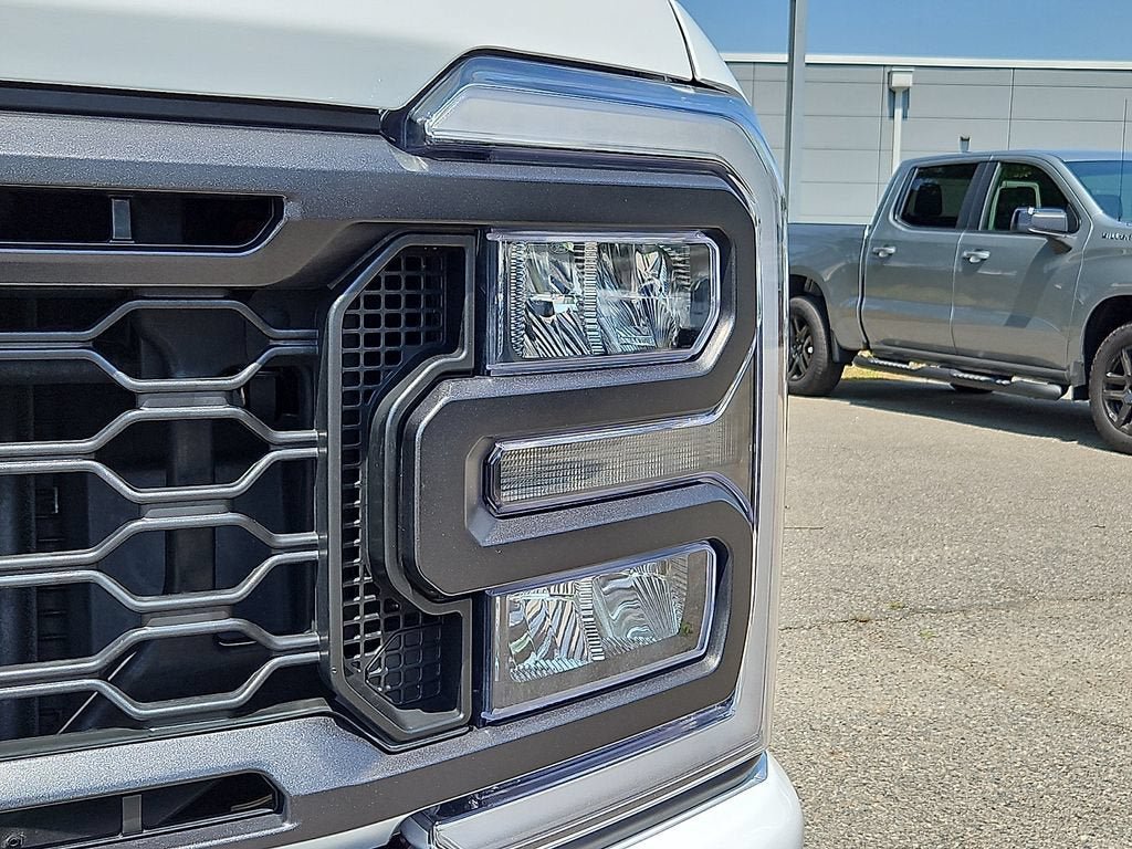 Used 2024 Ford F250 XLT w/ XLT Premium Package AWD/4WD image 9