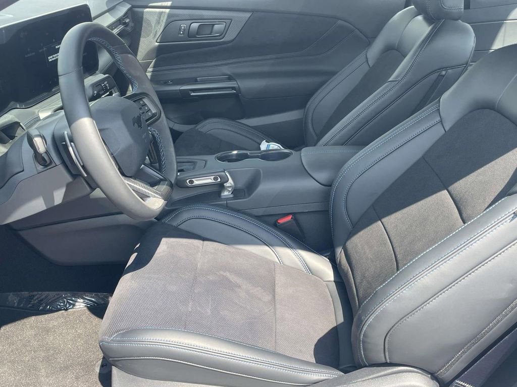 New 2025 Ford Mustang Dark Horse image 17