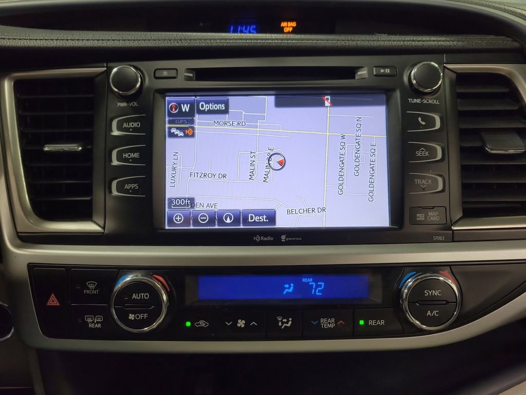 Used 2014 Toyota Highlander XLE AWD/4WD image 18