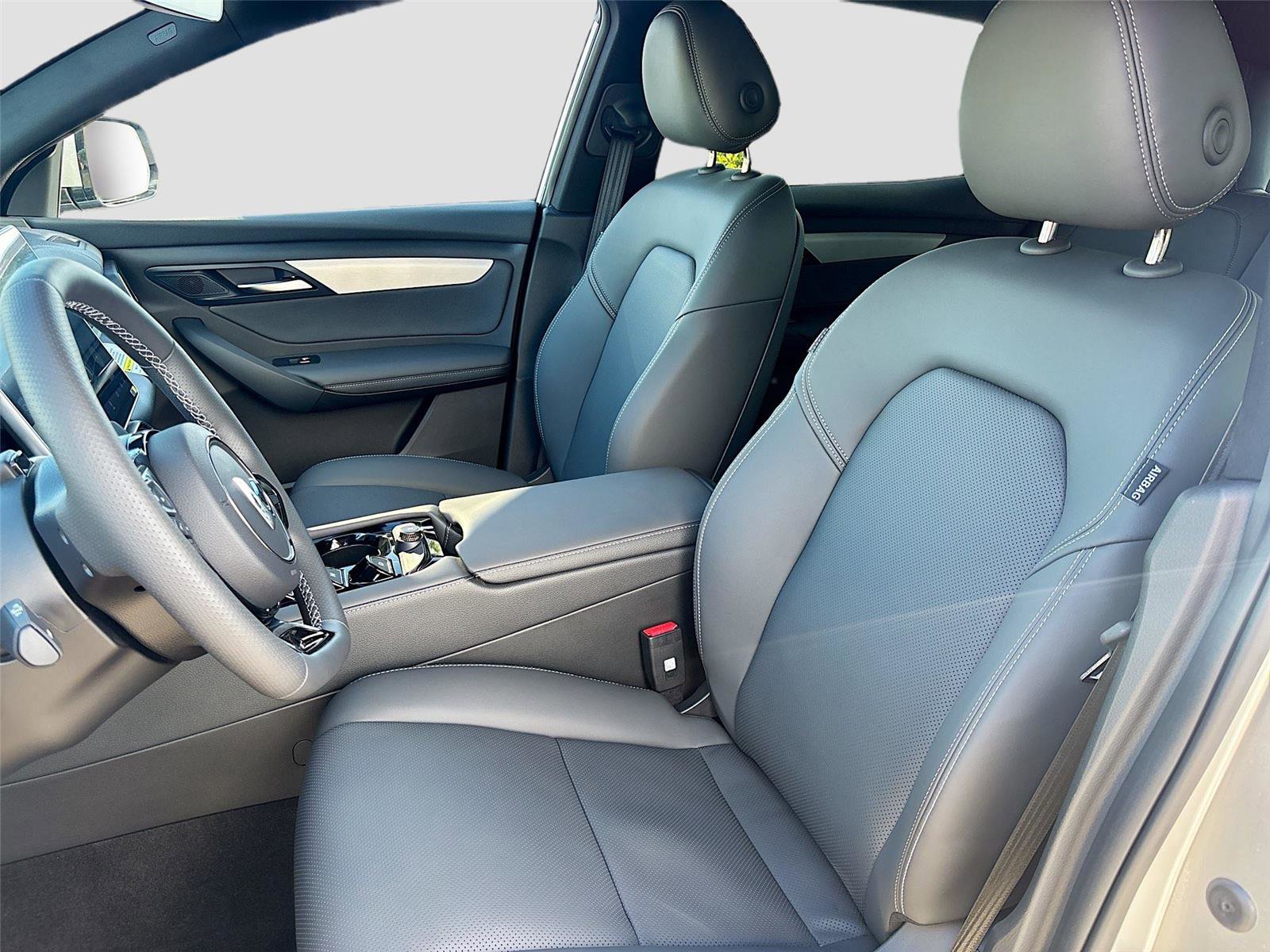 New 2025 VinFast VF 8 Plus image 21