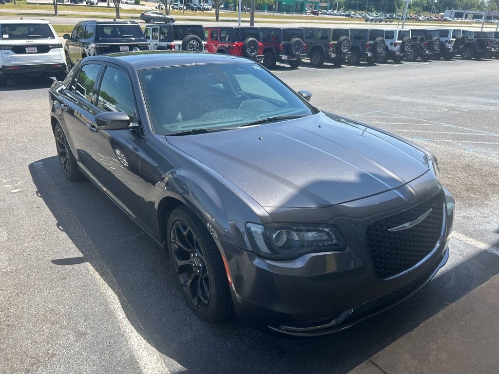 Used 2019 Chrysler 300 S image 9