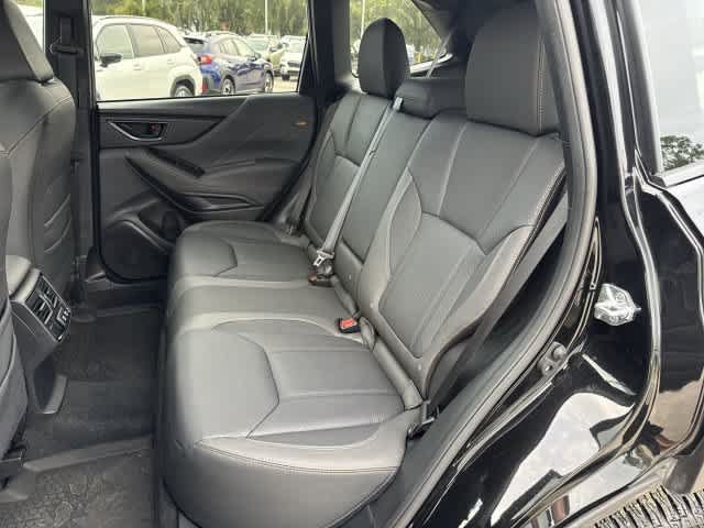 Used 2025 Subaru Forester Wilderness w/ Convenience Package AWD/4WD image 18