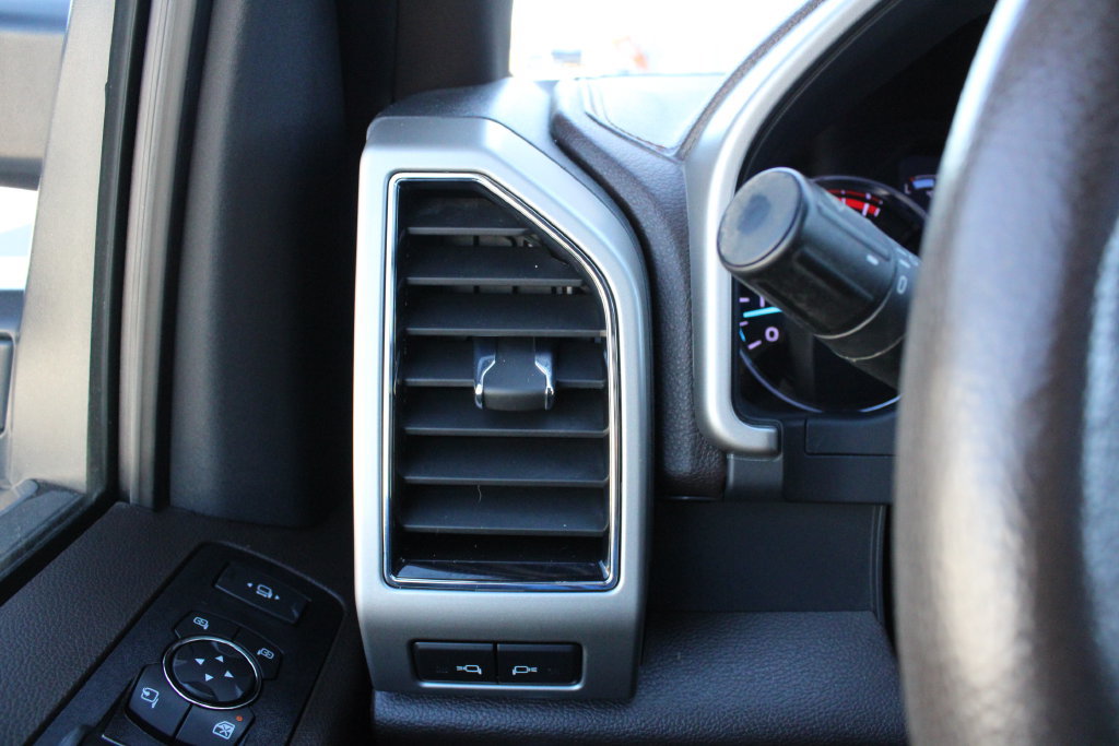 Used 2022 Ford F350 King Ranch w/ King Ranch Ultimate Package AWD/4WD image 9