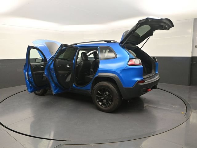 Used 2019 Jeep Cherokee Trailhawk w/ Comfort/Convenience Group AWD/4WD image 34