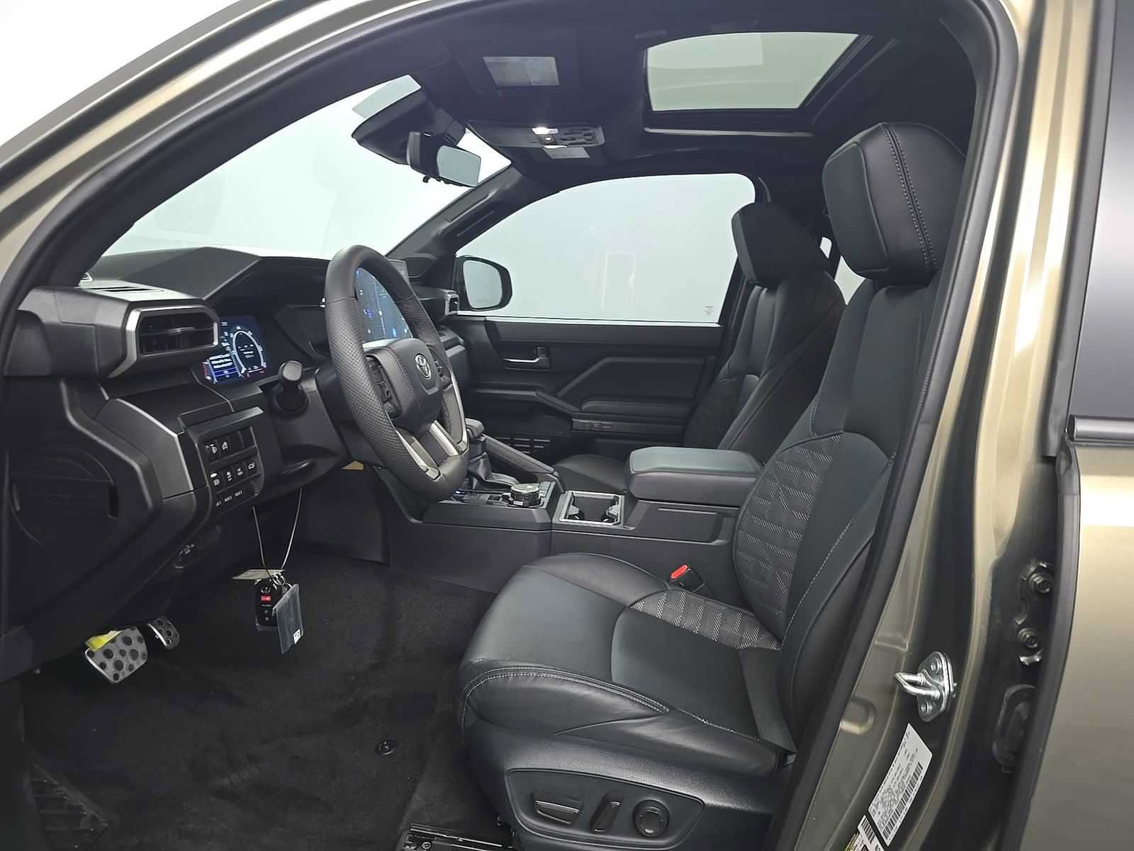 Used 2025 Toyota Tacoma TRD Sport w/ TRD Sport Premium Package AWD/4WD image 8