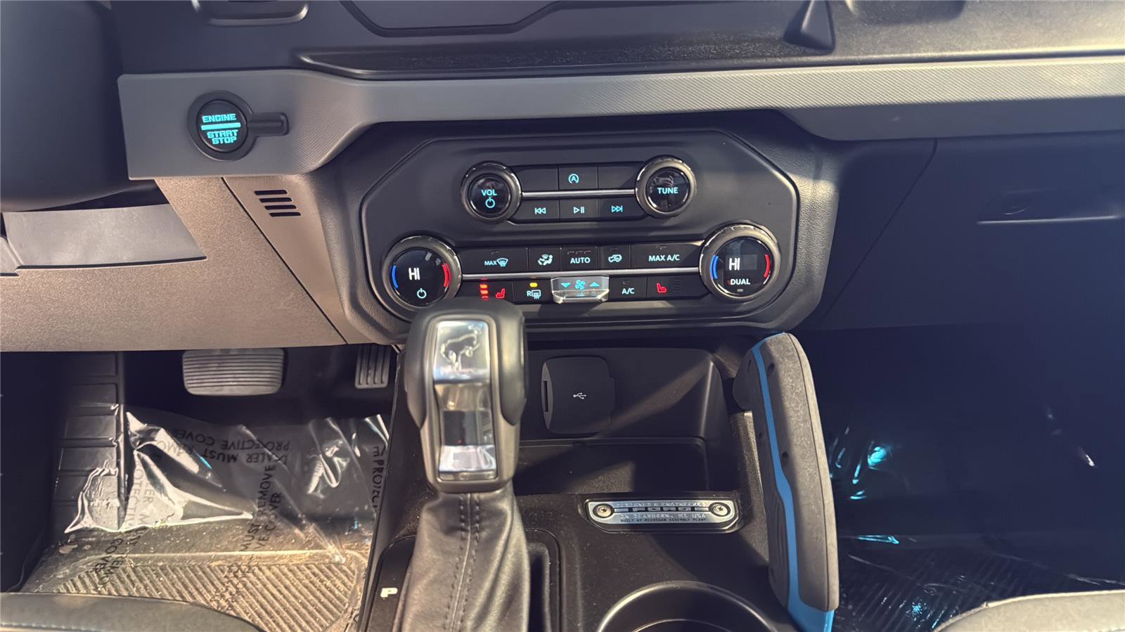 Used 2023 Ford Bronco Black Diamond image 22