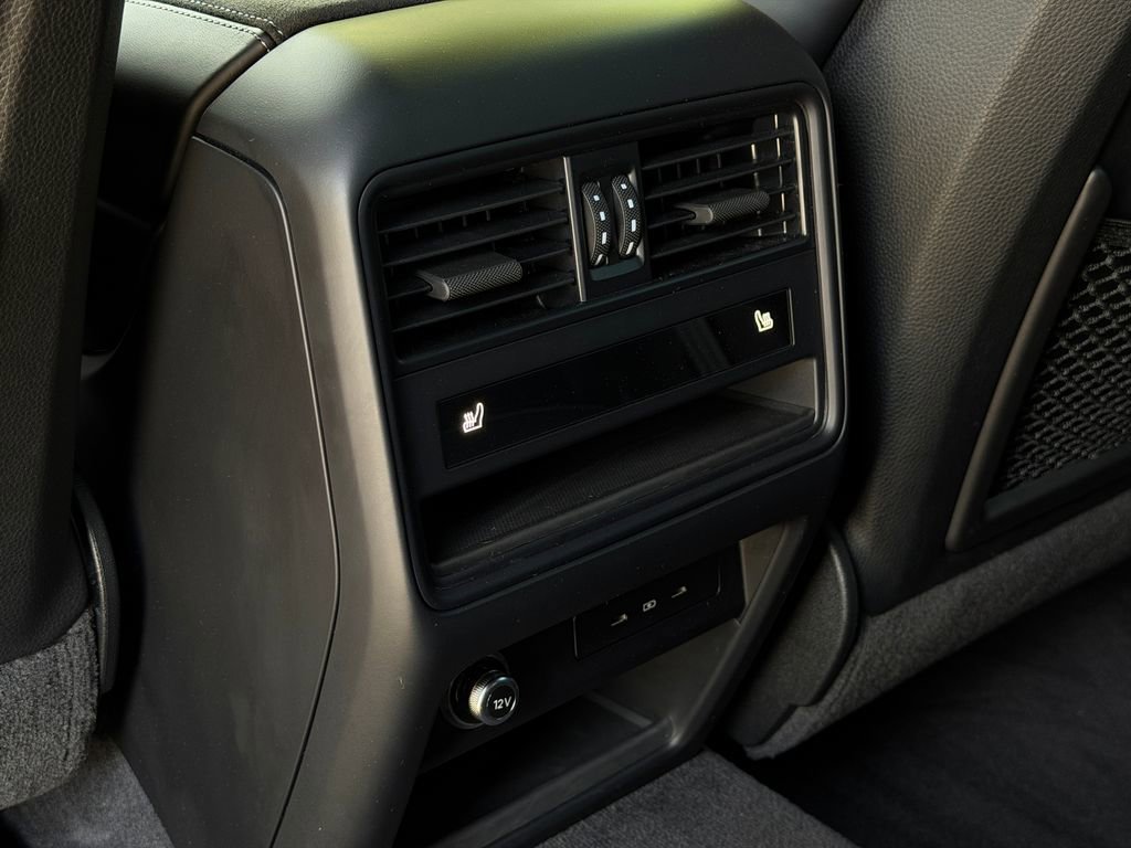 Used 2024 Porsche Cayenne Turbo GT AWD/4WD image 36