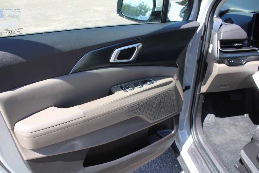 New 2027 Kia Carnival LX FWD image 24