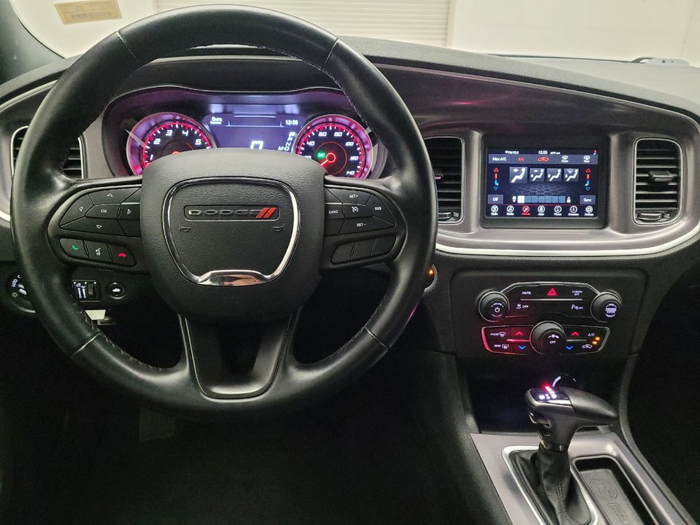 Used 2020 Dodge Charger SXT RWD image 22