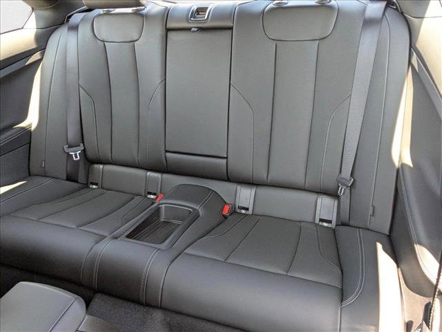 Used 2025 BMW 230i Coupe w/ M Sport Package image 15