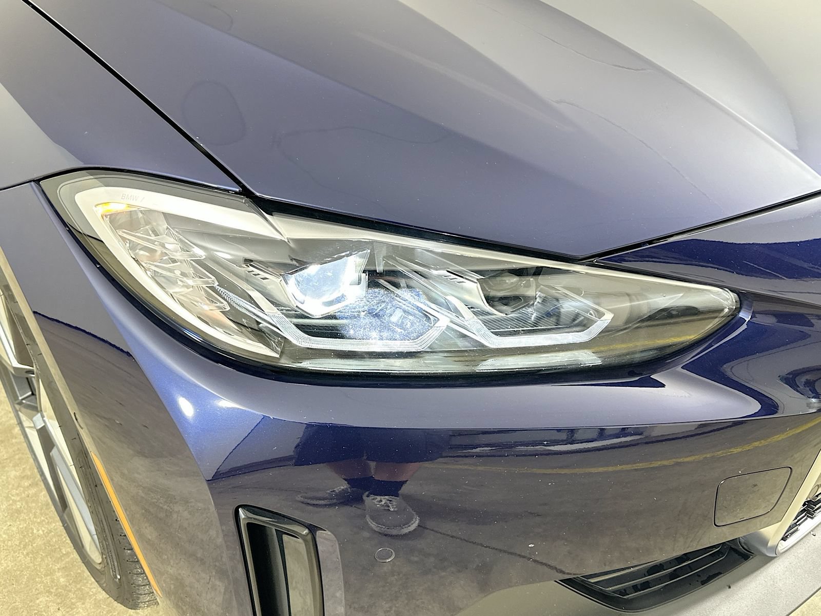Used 2023 BMW i4 eDrive35 w/ Premium Package RWD image 9
