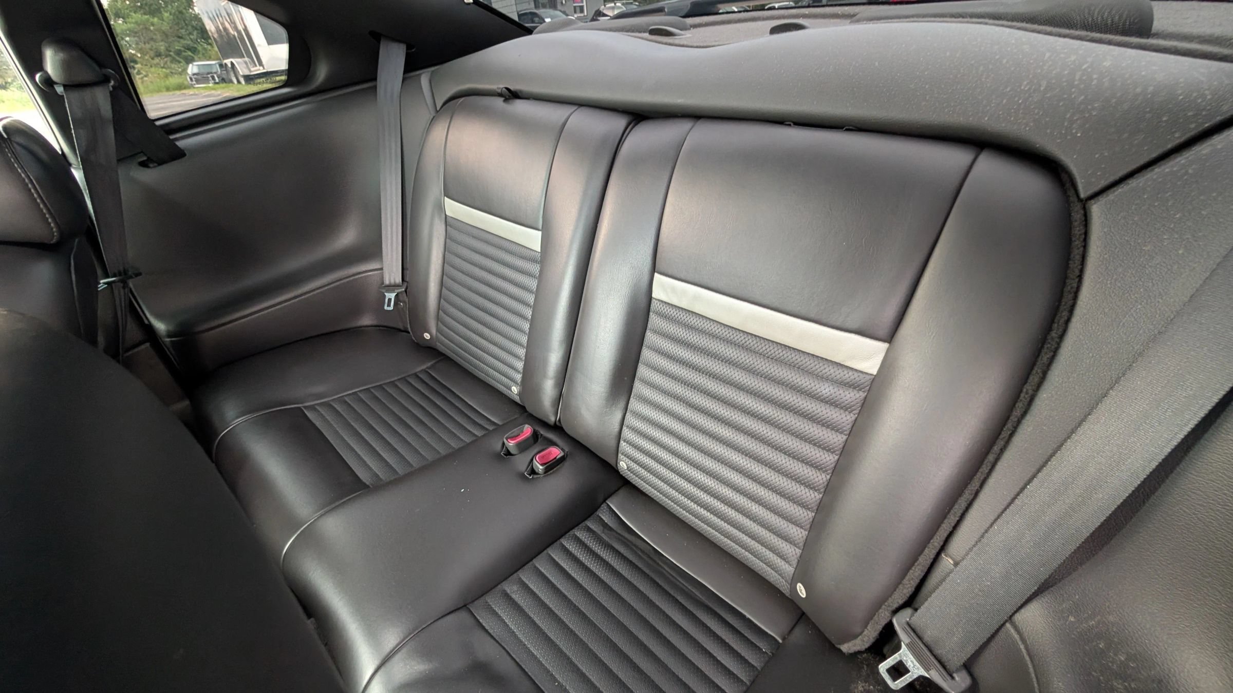Used 2004 Ford Mustang Mach 1 RWD image 30
