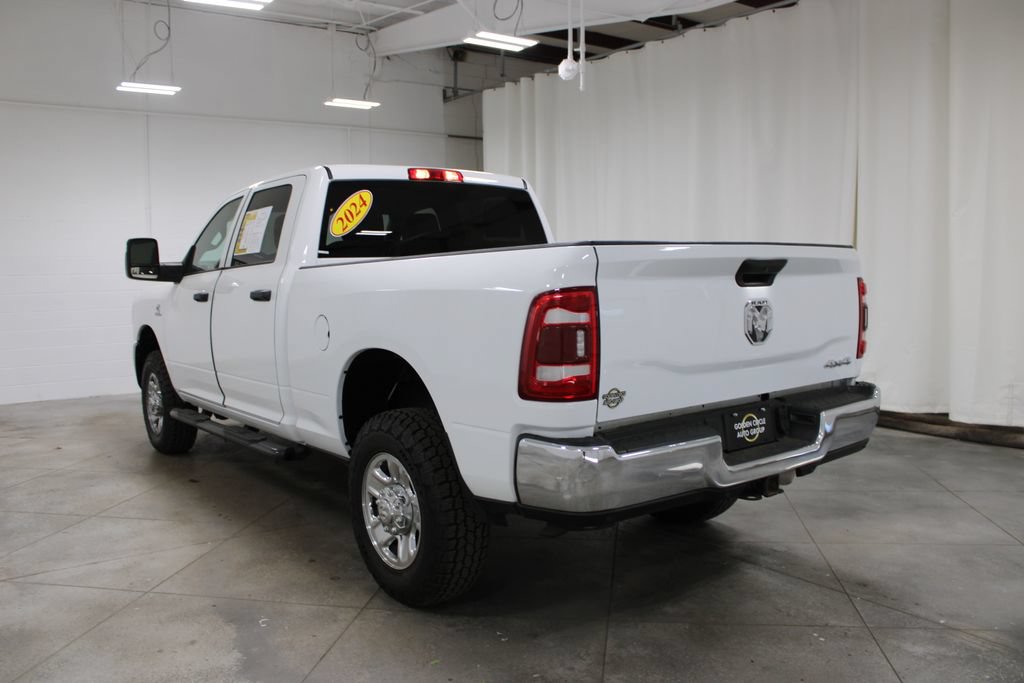 Used 2024 RAM 2500 Tradesman w/ Chrome Appearance Group AWD/4WD image 7