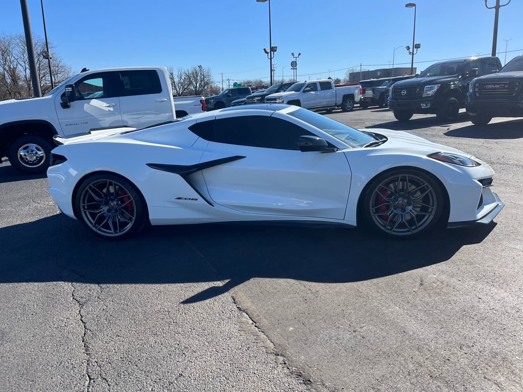 Used 2025 Chevrolet Corvette Z06 image 6