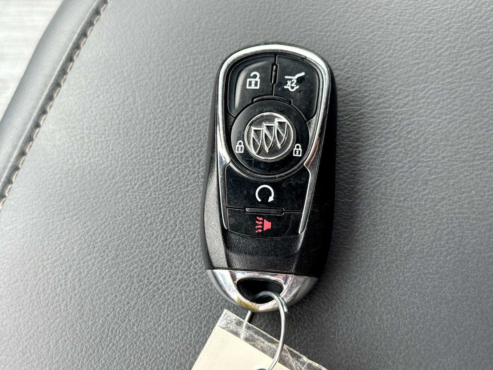 Used 2018 Buick Enclave Essence FWD image 35