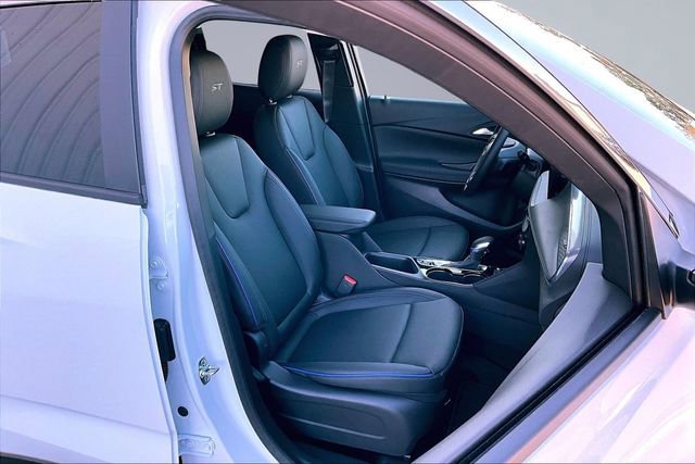 New 2026 Buick Encore GX Sport Touring w/ Advanced Technology Package FWD image 11