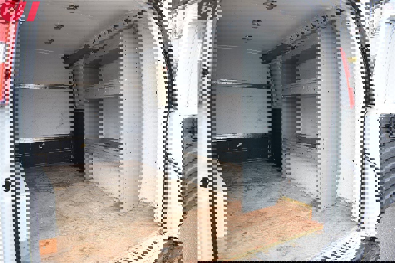 Used 2006 Chevrolet Express 3500 image 21