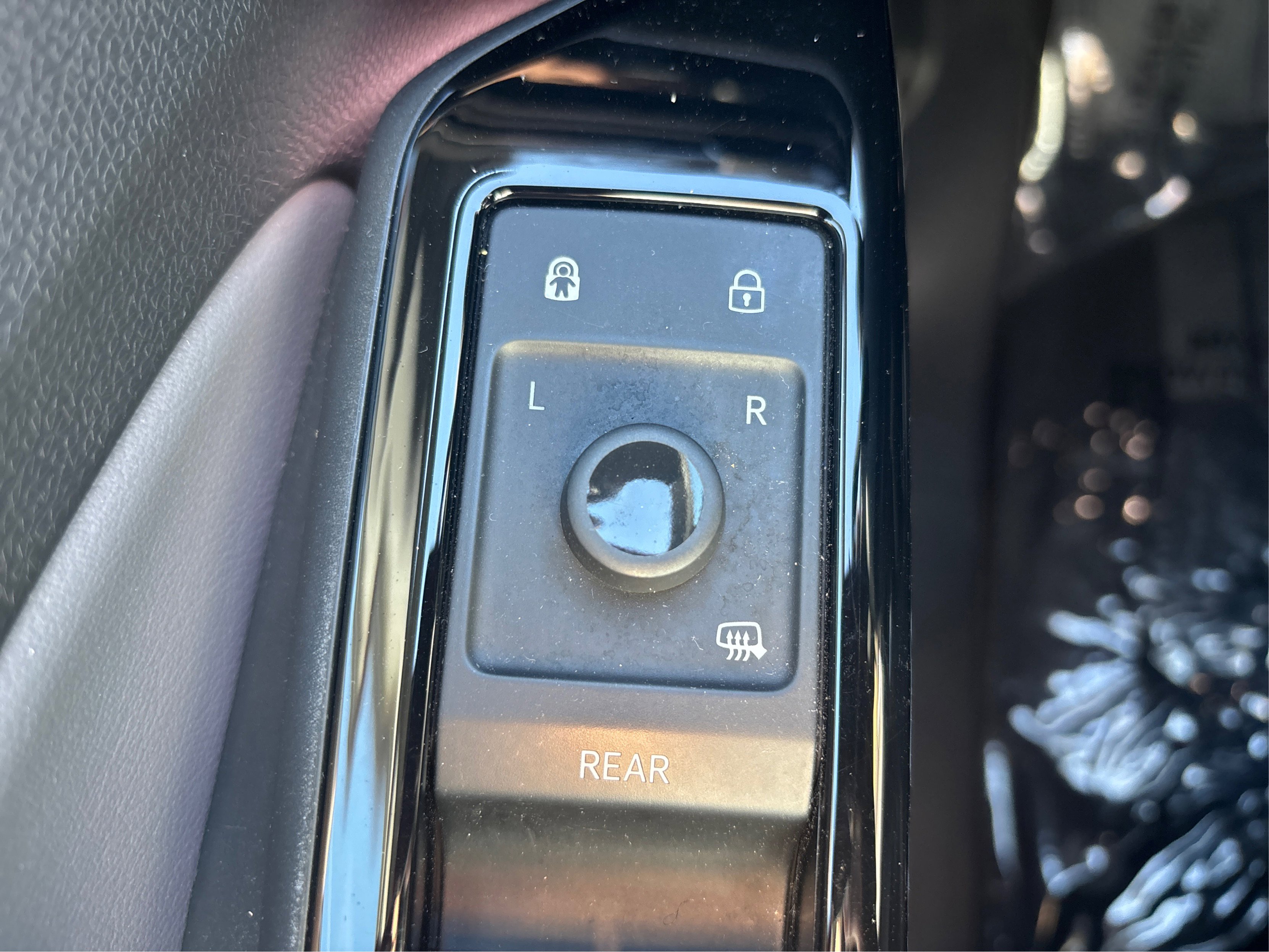 Used 2022 Volkswagen ID.4 Pro image 54