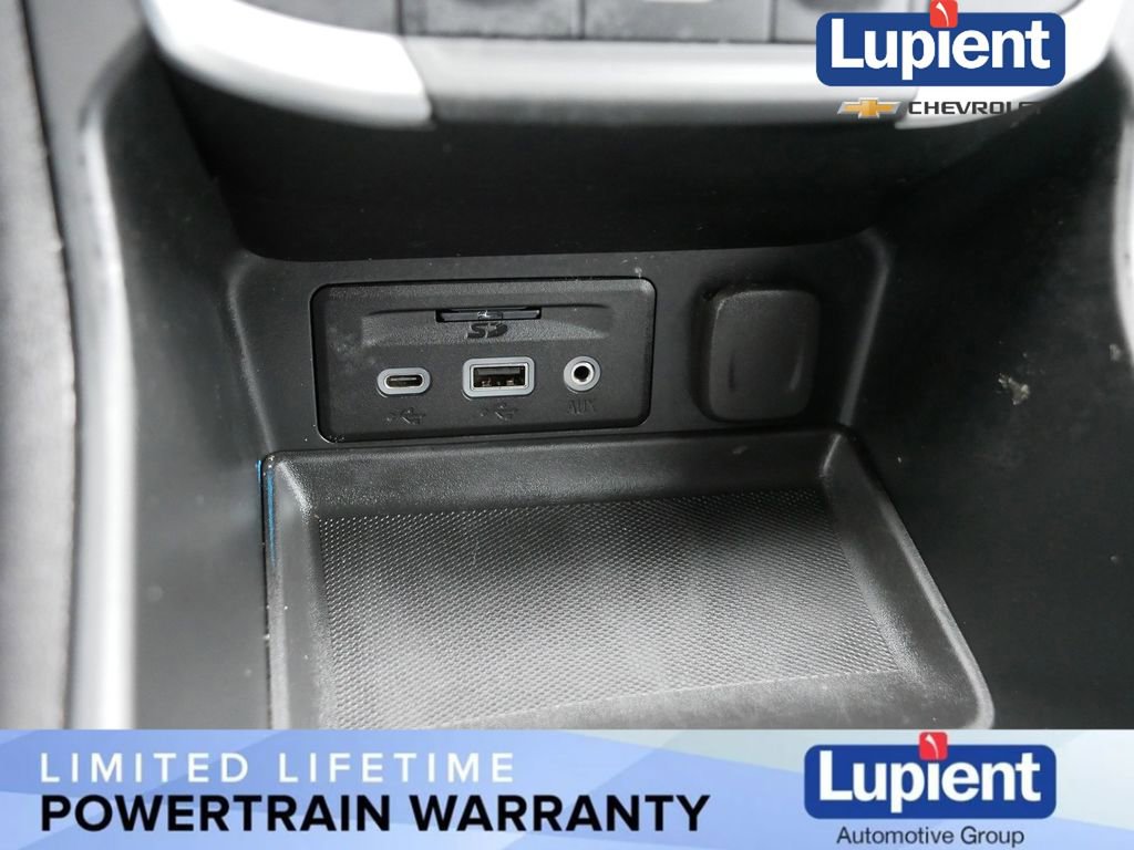 Used 2024 GMC Terrain SLT w/ Infotainment Package II image 28