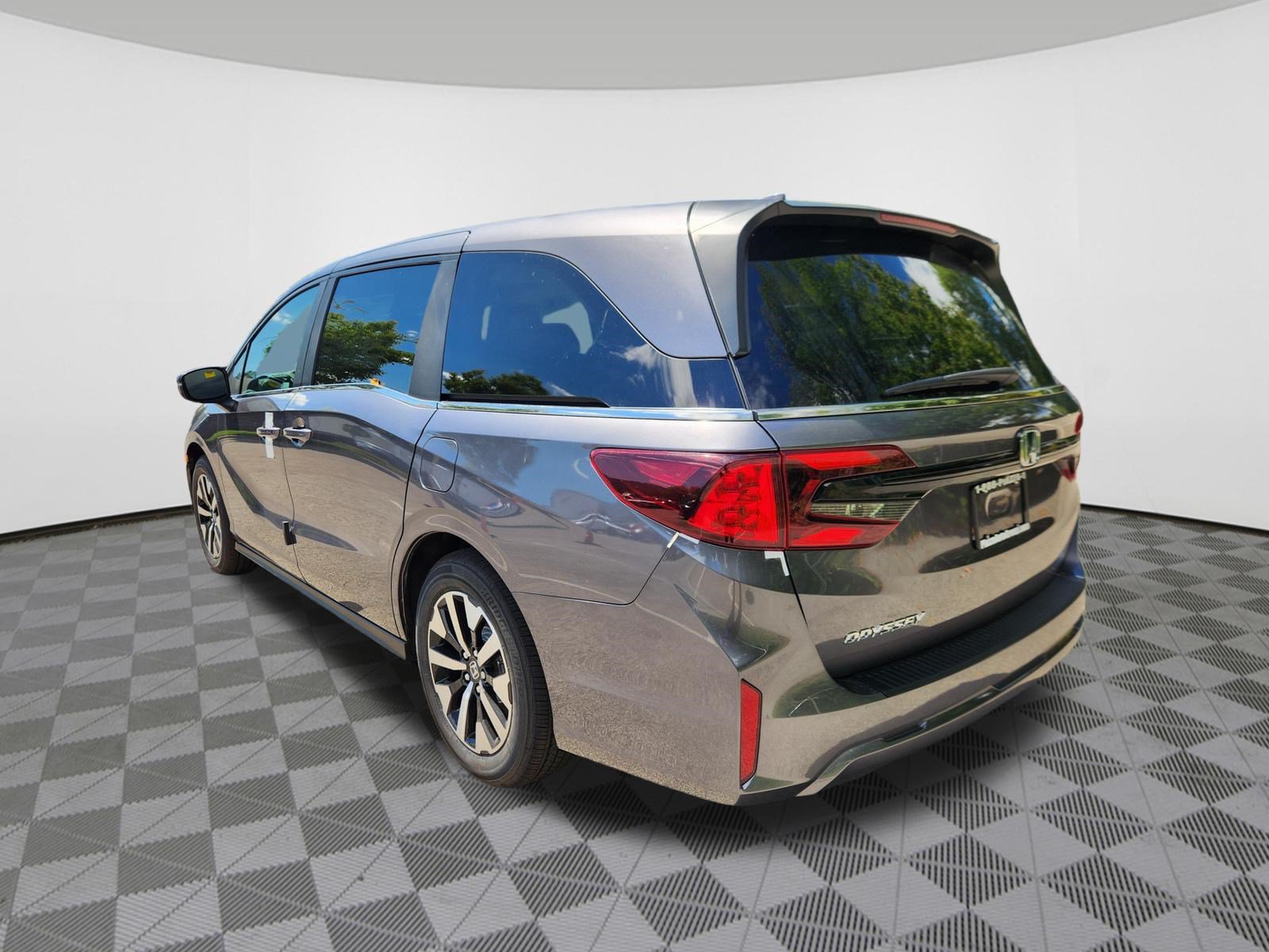 New 2026 Honda Odyssey EX-L image 3