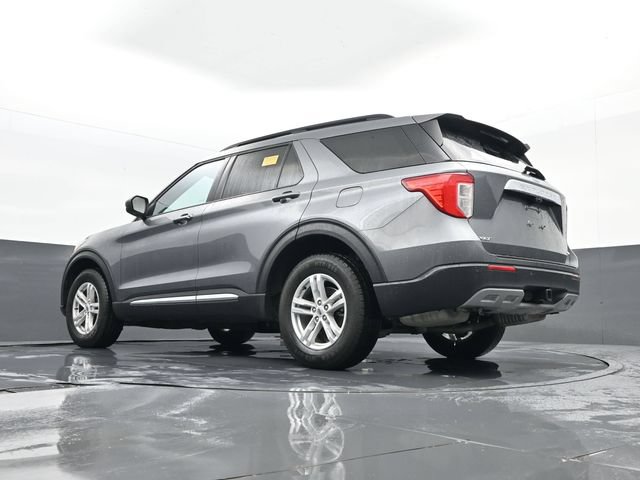 Used 2022 Ford Explorer XLT w/ Equipment Group 202A AWD/4WD image 25
