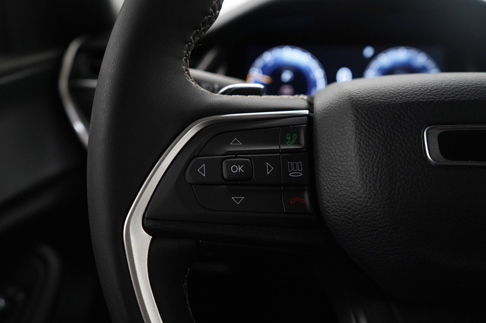 Used 2023 Jeep Grand Cherokee L Laredo image 26