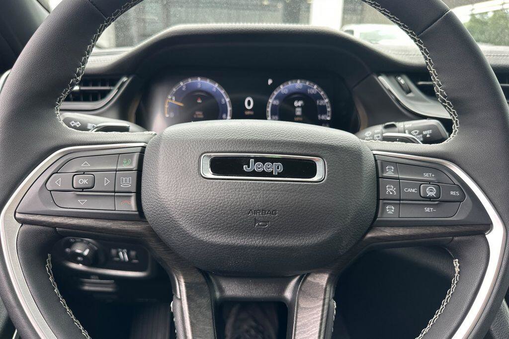 New 2026 Jeep Grand Cherokee L Limited AWD/4WD image 24