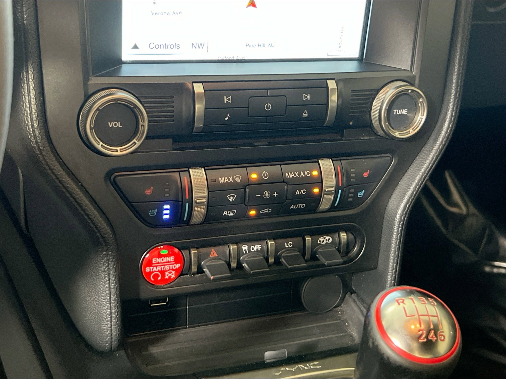 Used 2016 Ford Mustang Shelby GT350 w/ Technology Package image 16