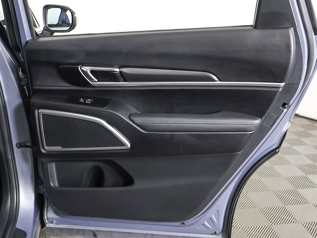 Used 2023 Kia Telluride S image 25