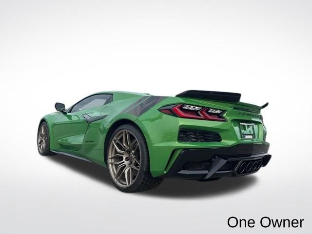 Used 2026 Chevrolet Corvette Z06 RWD image 2