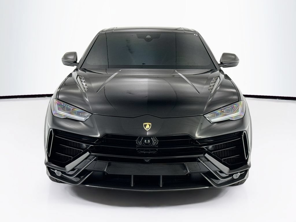 Used 2023 Lamborghini Urus Performante AWD/4WD image 2