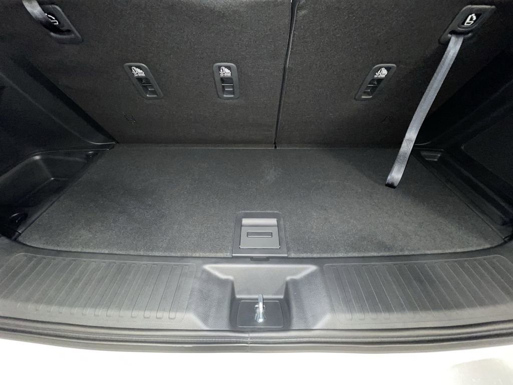 Used 2023 Honda Pilot Touring image 32