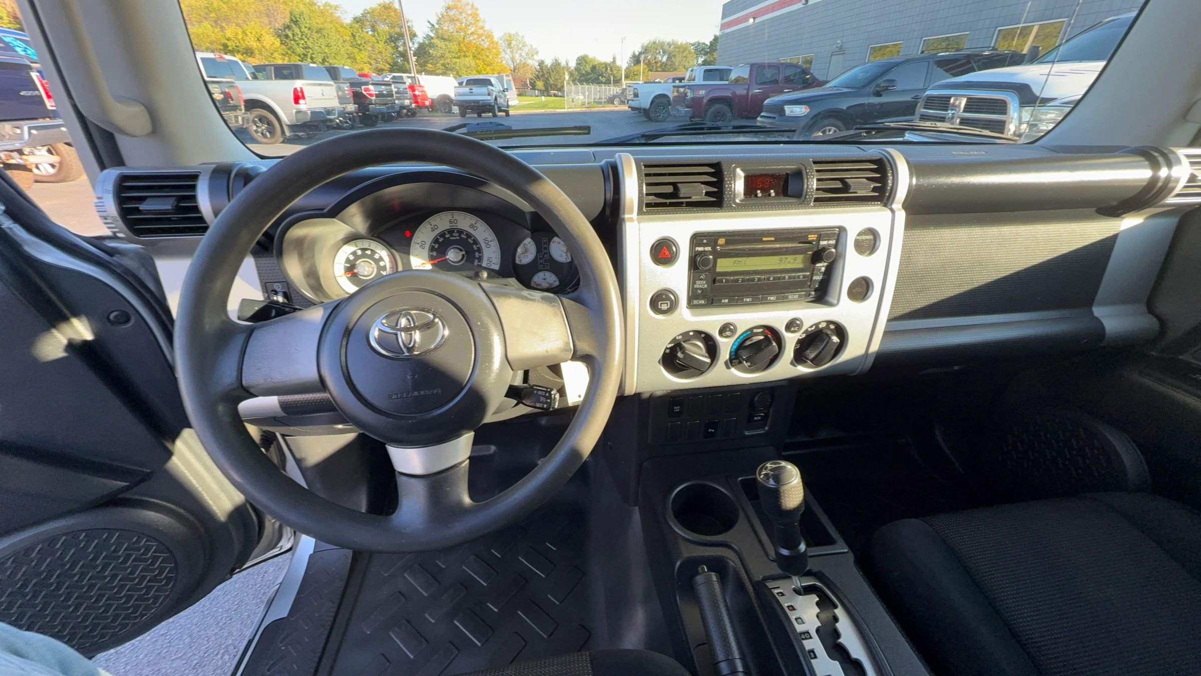 Used 2007 Toyota FJ Cruiser 2WD image 10