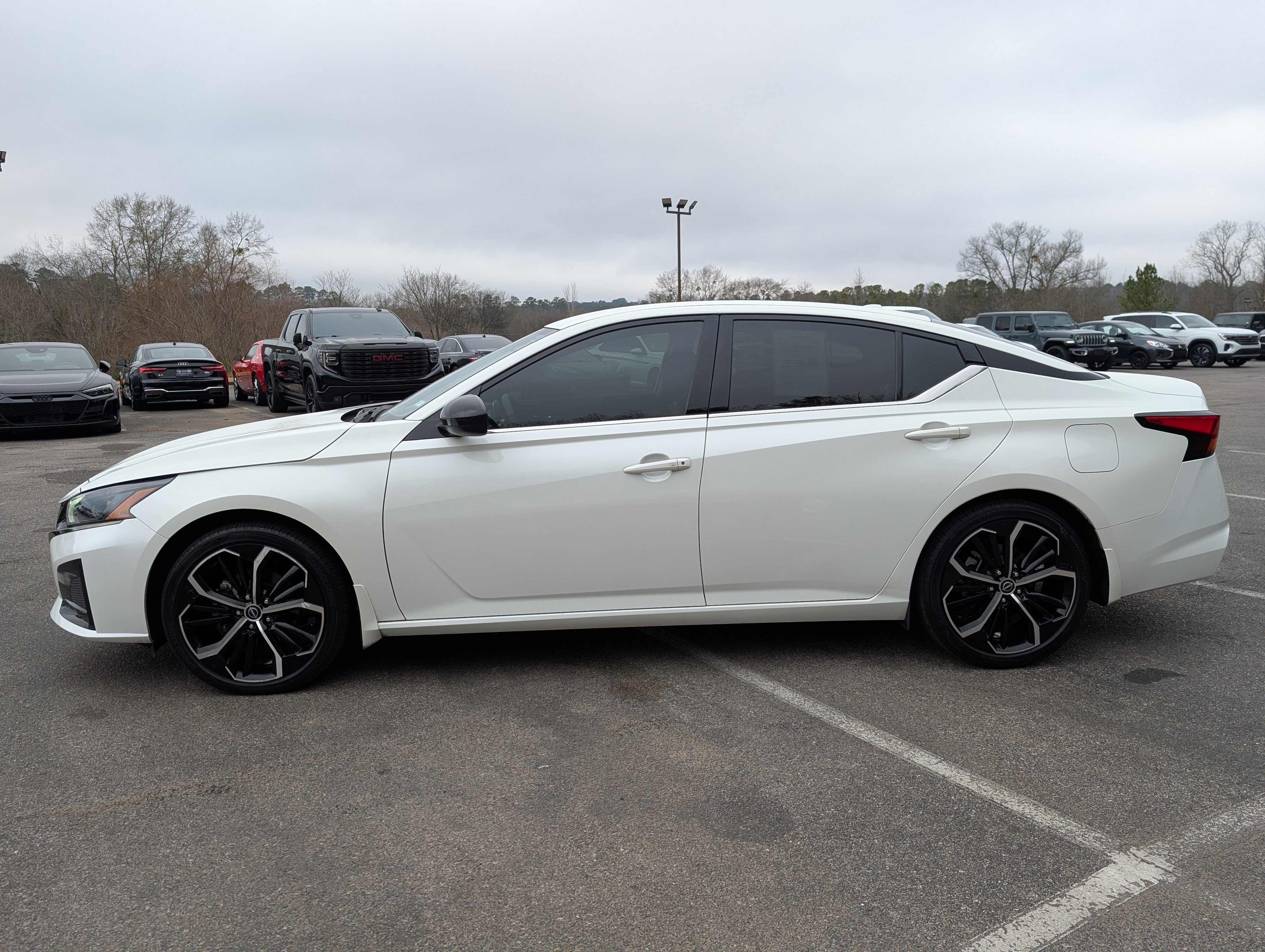 Used 2023 Nissan Altima 2.5 SR image 6