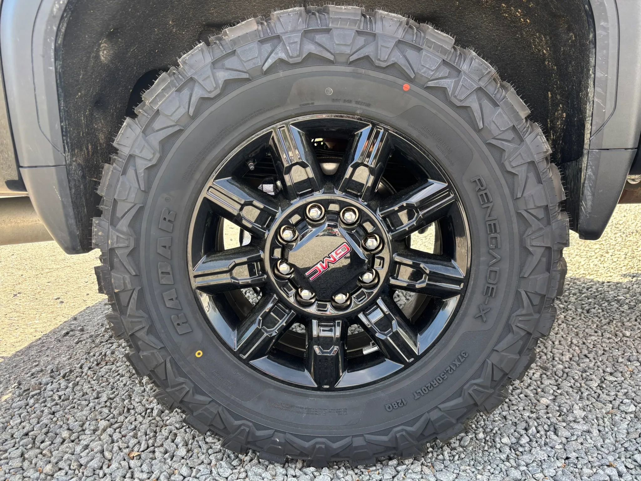 Used 2024 GMC Sierra 2500 AT4 w/ AT4 Premium Plus Package image 12