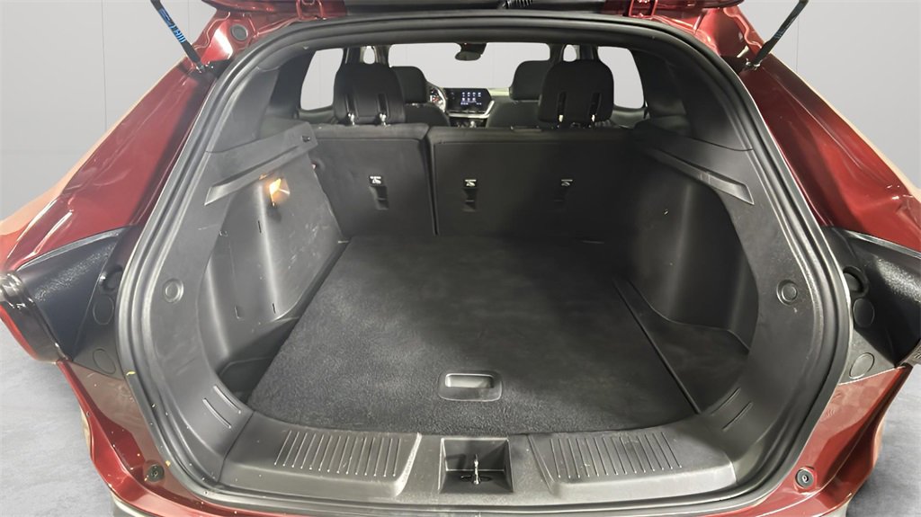 Certified 2024 Chevrolet Trax RS w/ Driver Confidence Package image 43