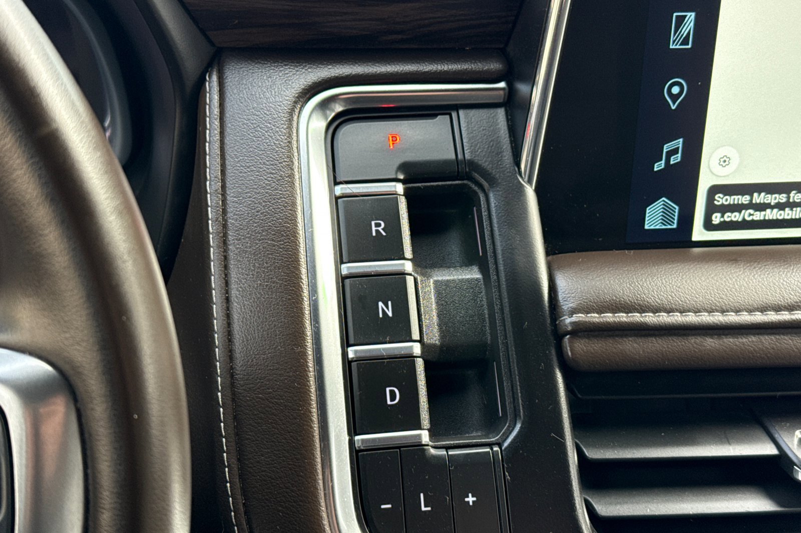 Used 2024 Chevrolet Suburban LT image 28