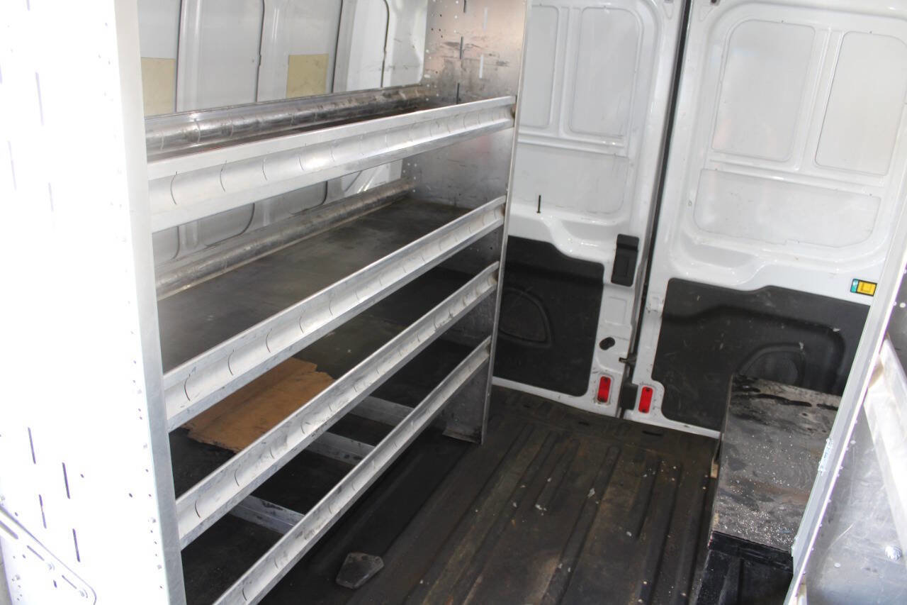 Used 2019 Ford Transit 250 148 Medium Roof RWD image 7