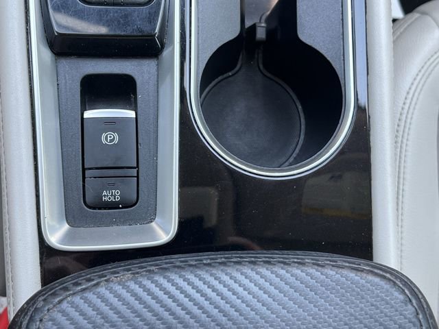 Used 2020 Nissan Altima 2.5 Platinum FWD image 25