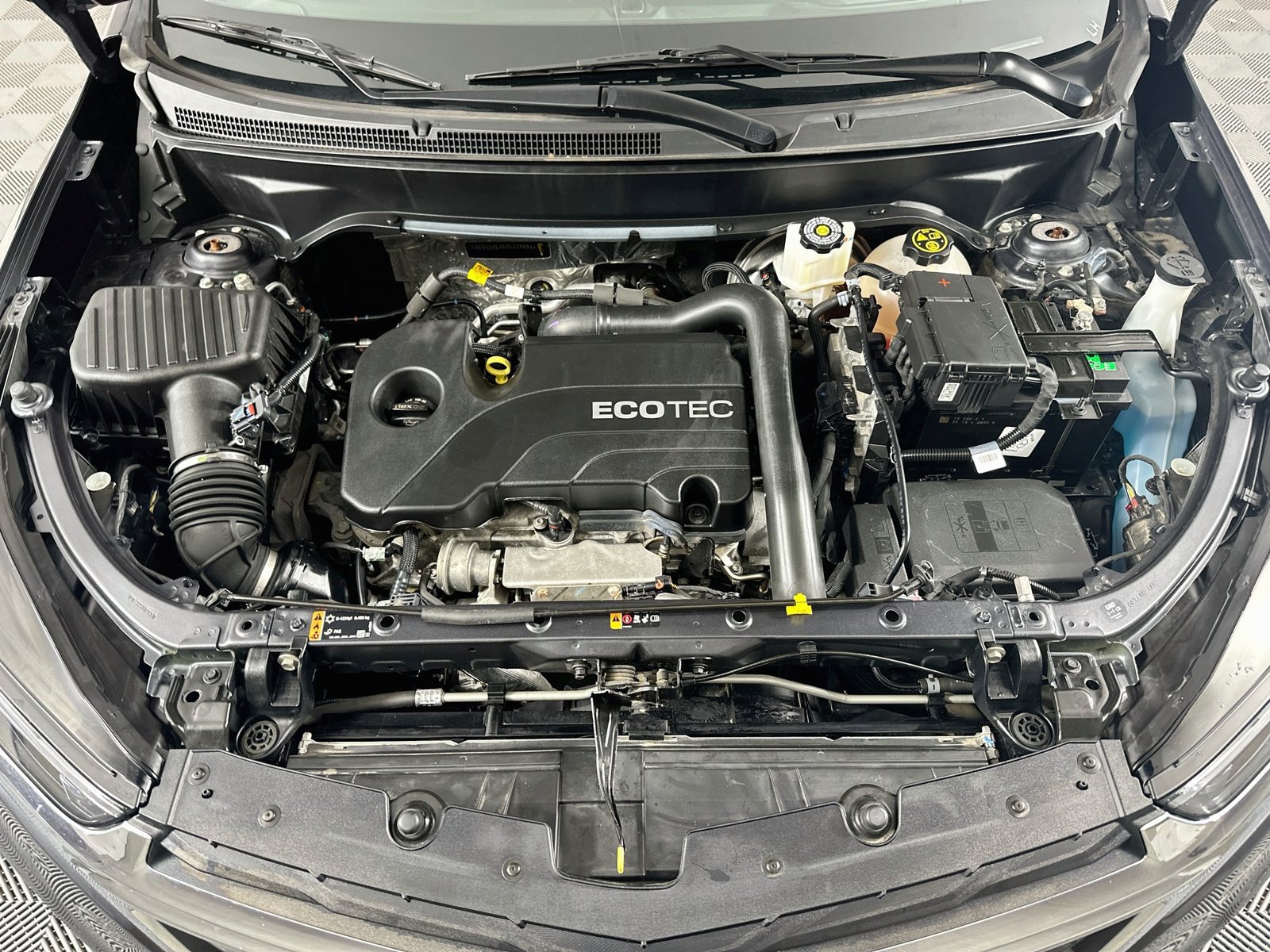 Used 2022 Chevrolet Equinox LS w/ LS Convenience Package FWD image 27