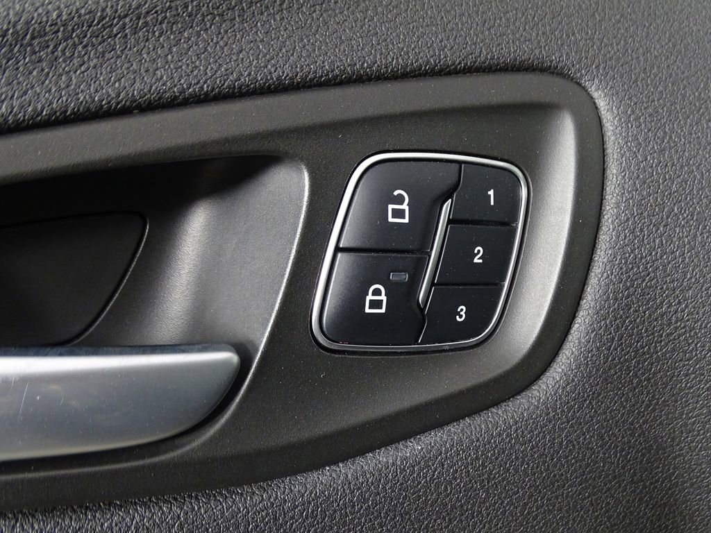 Used 2019 Ford Escape Titanium image 20